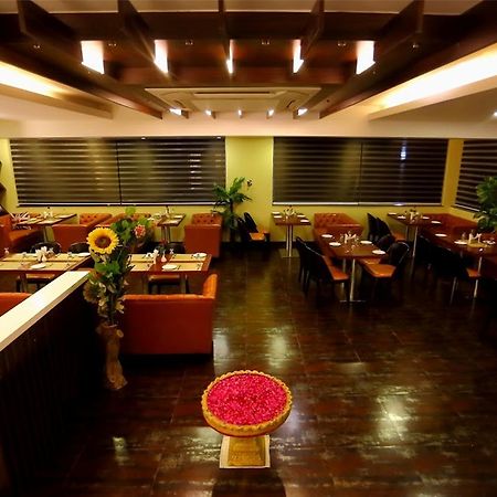 Hotel Tulsi Casa Bhopál Kültér fotó
